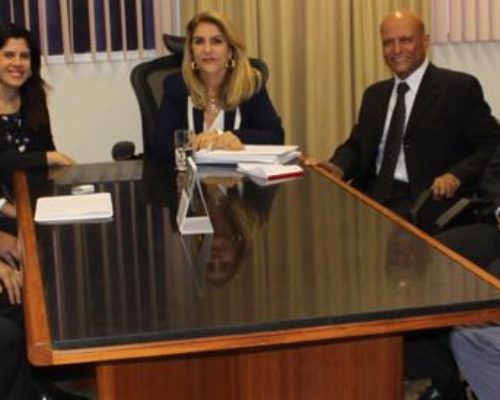 Procuradores municipais fazem visita a presidente do TRT 5ª Região