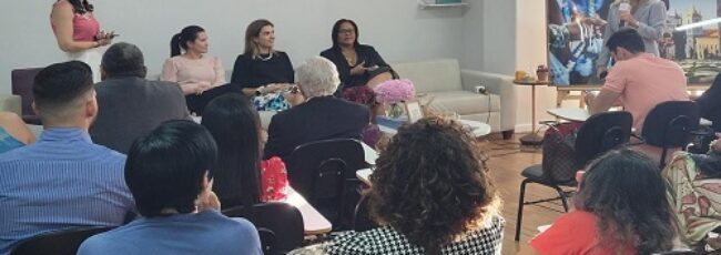 Bate-papo sobre políticas para mulheres em Salvador reúne secretárias na APMS